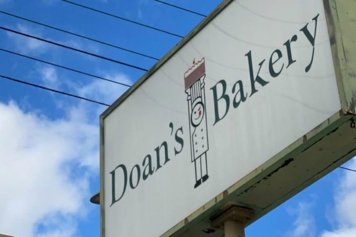 Tom Cruise’s Coconut Cake is Hollywood’s sweetest secret.